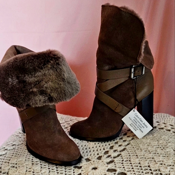 New ! Calvin Klein Taupe Leather and Fur Booties, size 7.5. - Picture 1 of 16
